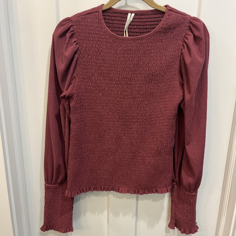 Anthropologie Puff Sleeved Smocked Blouse Top Women's Size Medium Raspberry Red